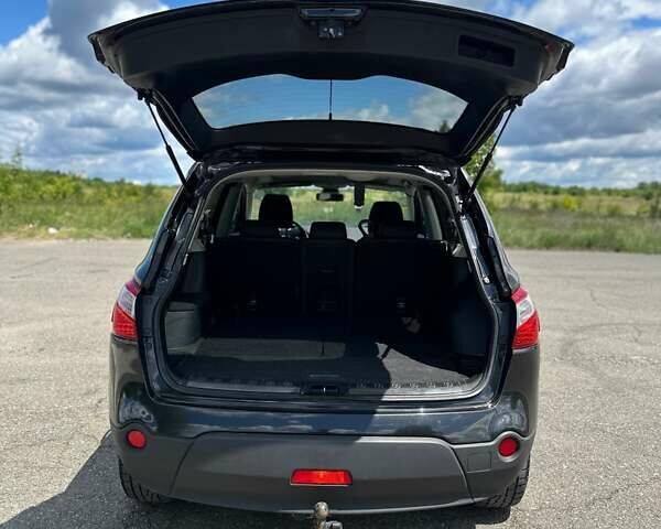 Черный Ниссан Кашкай 2, объемом двигателя 1.6 л и пробегом 191 тыс. км за 11600 $, фото 12 на Automoto.ua