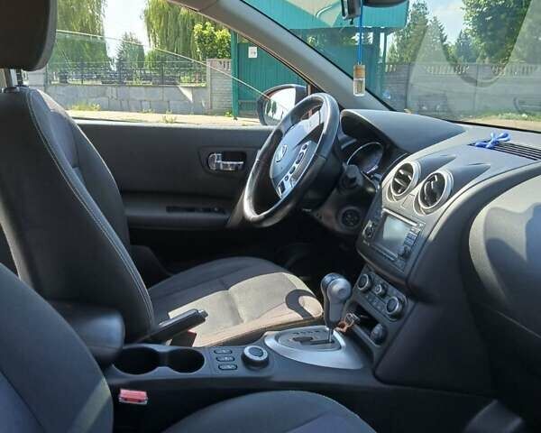 Чорний Ніссан Кашкай 2, об'ємом двигуна 2 л та пробігом 219 тис. км за 11800 $, фото 2 на Automoto.ua