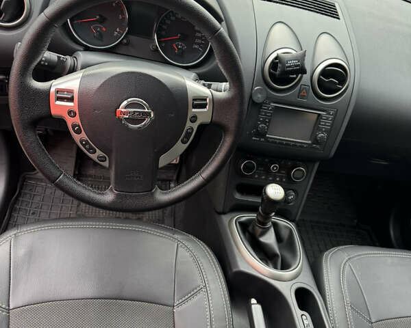 Чорний Ніссан Кашкай 2, об'ємом двигуна 1.6 л та пробігом 196 тис. км за 9999 $, фото 6 на Automoto.ua