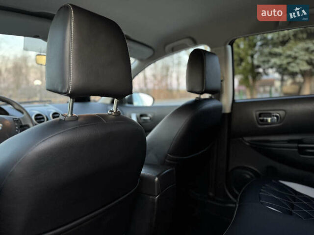 Черный Ниссан Кашкай 2, объемом двигателя 1.5 л и пробегом 154 тыс. км за 11950 $, фото 80 на Automoto.ua