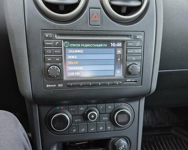 Чорний Ніссан Кашкай 2, об'ємом двигуна 1.6 л та пробігом 230 тис. км за 12400 $, фото 7 на Automoto.ua