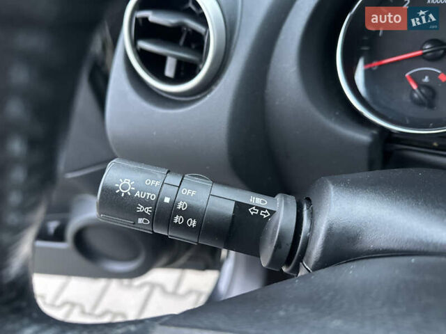 Черный Ниссан Кашкай 2, объемом двигателя 1.6 л и пробегом 211 тыс. км за 11500 $, фото 38 на Automoto.ua