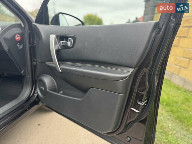 Черный Ниссан Кашкай 2, объемом двигателя 2 л и пробегом 216 тыс. км за 11700 $, фото 32 на Automoto.ua