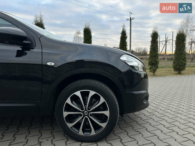 Черный Ниссан Кашкай 2, объемом двигателя 1.6 л и пробегом 211 тыс. км за 11500 $, фото 4 на Automoto.ua