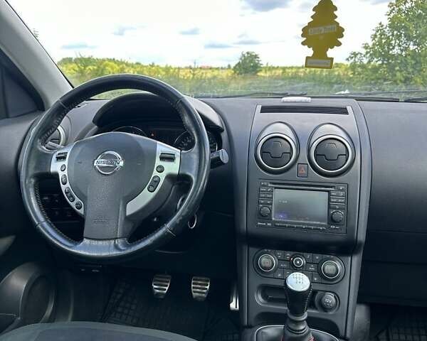 Черный Ниссан Кашкай 2, объемом двигателя 1.6 л и пробегом 191 тыс. км за 11600 $, фото 31 на Automoto.ua