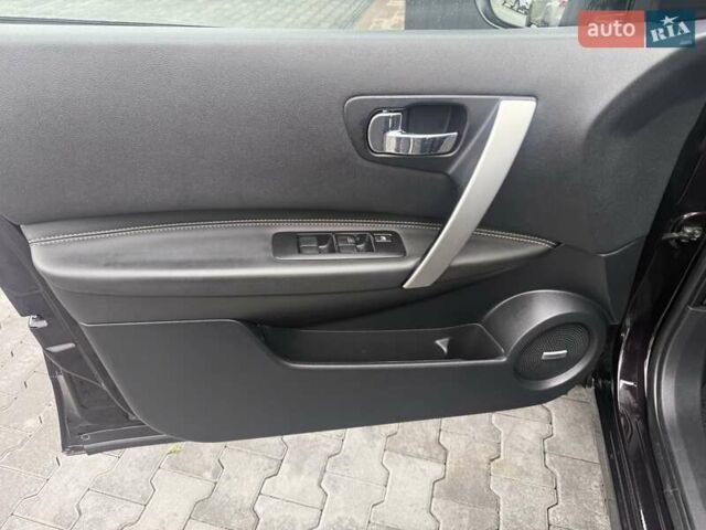 Чорний Ніссан Кашкай 2, об'ємом двигуна 1.6 л та пробігом 270 тис. км за 10400 $, фото 16 на Automoto.ua