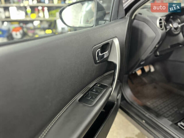 Чорний Ніссан Кашкай 2, об'ємом двигуна 1.6 л та пробігом 277 тис. км за 10750 $, фото 9 на Automoto.ua