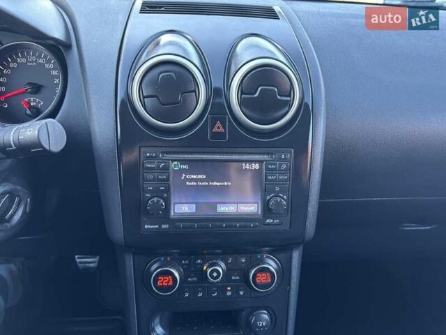 Чорний Ніссан Кашкай 2, об'ємом двигуна 1.6 л та пробігом 225 тис. км за 10800 $, фото 19 на Automoto.ua