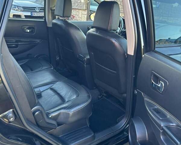 Чорний Ніссан Кашкай 2, об'ємом двигуна 1.6 л та пробігом 225 тис. км за 10800 $, фото 12 на Automoto.ua