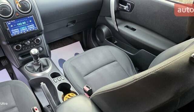 Черный Ниссан Кашкай 2, объемом двигателя 1.6 л и пробегом 274 тыс. км за 12850 $, фото 28 на Automoto.ua