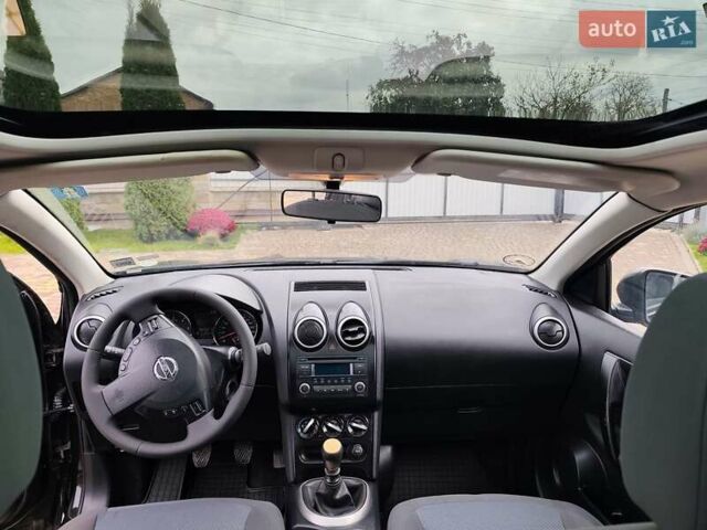 Черный Ниссан Кашкай 2, объемом двигателя 1.5 л и пробегом 198 тыс. км за 10500 $, фото 14 на Automoto.ua