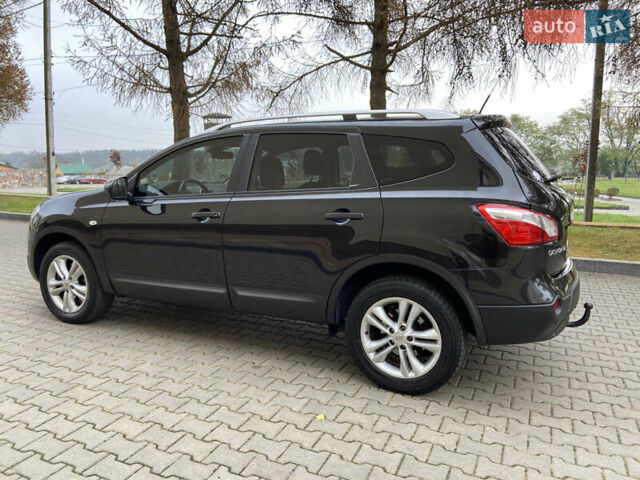 Черный Ниссан Кашкай 2, объемом двигателя 1.6 л и пробегом 223 тыс. км за 10350 $, фото 7 на Automoto.ua