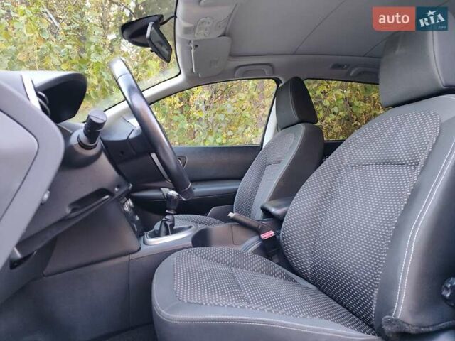 Ниссан Кашкай 2 2009 в Ковель на Automoto.ua Фиолетовый Ниссан Кашкай 2, объемом двигателя 1.5 л и пробегом 211 тыс. км за 8950 $, фото 32 на Automoto.ua