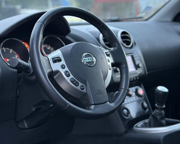 Ниссан Кашкай 2 2009 в Самборе на Automoto.ua Фиолетовый Ниссан Кашкай 2, объемом двигателя 1.5 л и пробегом 261 тыс. км за 9350 $, фото 31 на Automoto.ua