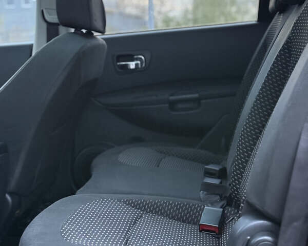 Фиолетовый Ниссан Кашкай 2, объемом двигателя 1.5 л и пробегом 261 тыс. км за 9350 $, фото 54 на Automoto.ua