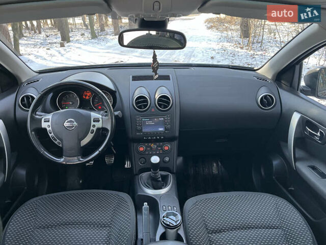 Фіолетовий Ніссан Кашкай 2, об'ємом двигуна 2 л та пробігом 243 тис. км за 8500 $, фото 42 на Automoto.ua
