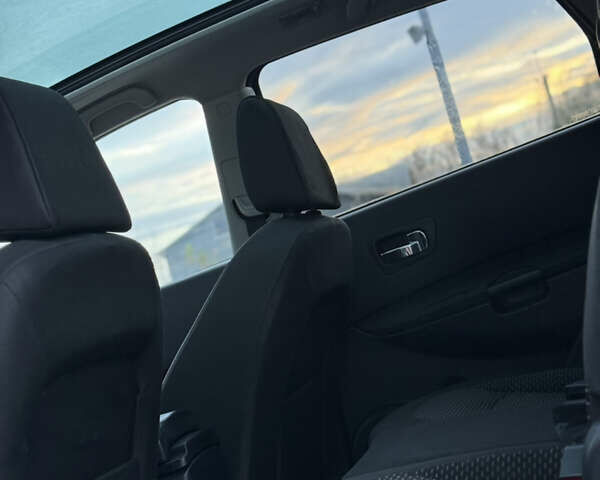 Фиолетовый Ниссан Кашкай 2, объемом двигателя 1.5 л и пробегом 261 тыс. км за 9350 $, фото 56 на Automoto.ua