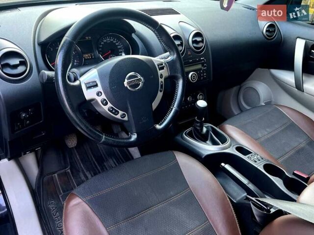 Фиолетовый Ниссан Кашкай 2, объемом двигателя 1.46 л и пробегом 258 тыс. км за 10800 $, фото 10 на Automoto.ua