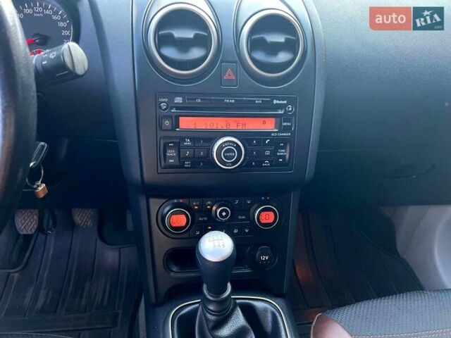 Фиолетовый Ниссан Кашкай 2, объемом двигателя 1.46 л и пробегом 258 тыс. км за 10800 $, фото 11 на Automoto.ua