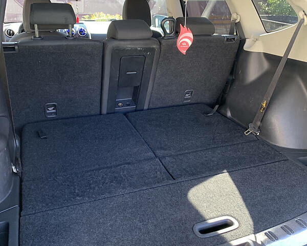 Фиолетовый Ниссан Кашкай 2, объемом двигателя 1.5 л и пробегом 198 тыс. км за 10000 $, фото 7 на Automoto.ua