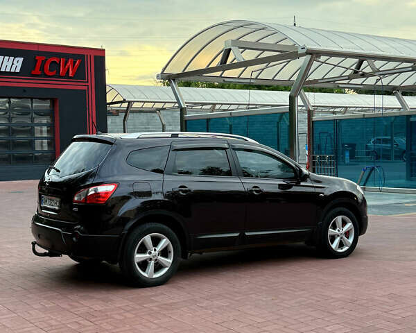 Фиолетовый Ниссан Кашкай 2, объемом двигателя 2 л и пробегом 248 тыс. км за 11600 $, фото 4 на Automoto.ua