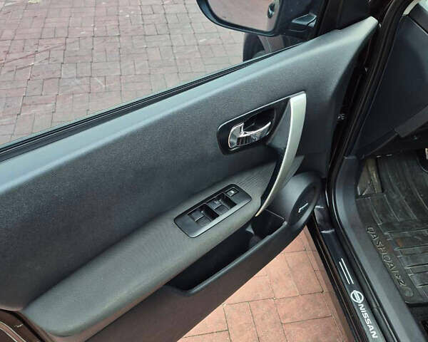 Фиолетовый Ниссан Кашкай 2, объемом двигателя 2 л и пробегом 248 тыс. км за 11600 $, фото 7 на Automoto.ua