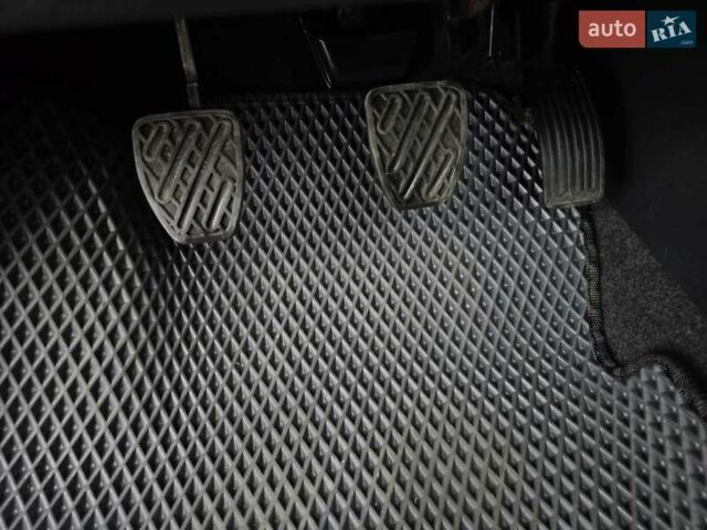 Фіолетовий Ніссан Кашкай 2, об'ємом двигуна 1.6 л та пробігом 289 тис. км за 11999 $, фото 32 на Automoto.ua