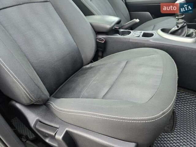 Фіолетовий Ніссан Кашкай 2, об'ємом двигуна 1.6 л та пробігом 289 тис. км за 11999 $, фото 24 на Automoto.ua