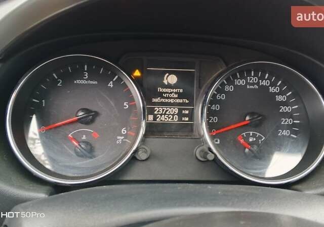 Фіолетовий Ніссан Кашкай 2, об'ємом двигуна 1.6 л та пробігом 237 тис. км за 10500 $, фото 6 на Automoto.ua
