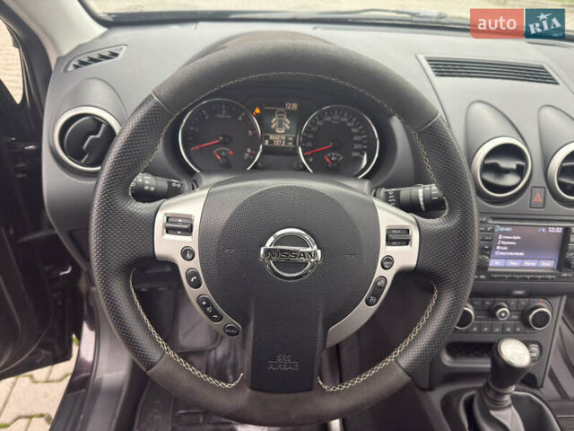 Фіолетовий Ніссан Кашкай 2, об'ємом двигуна 1.6 л та пробігом 304 тис. км за 11200 $, фото 5 на Automoto.ua