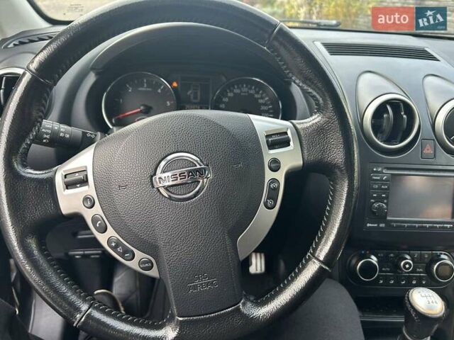 Фиолетовый Ниссан Кашкай 2, объемом двигателя 1.6 л и пробегом 253 тыс. км за 10850 $, фото 20 на Automoto.ua