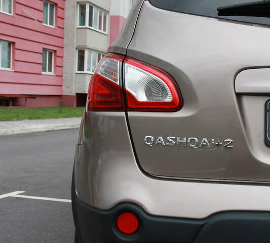 Коричневый Ниссан Кашкай 2, объемом двигателя 2 л и пробегом 158 тыс. км за 12800 $, фото 5 на Automoto.ua