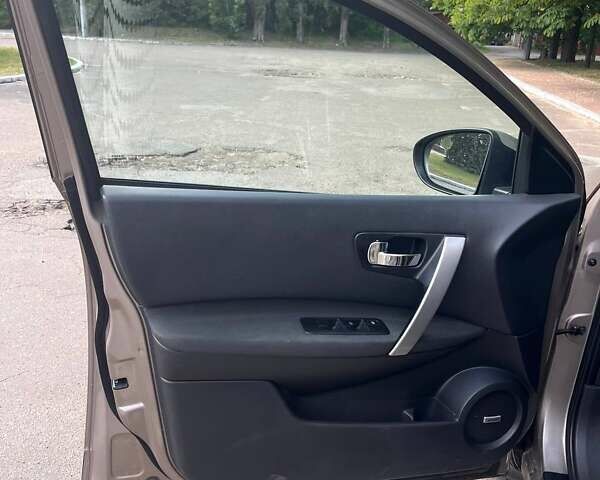 Коричневый Ниссан Кашкай 2, объемом двигателя 1.46 л и пробегом 268 тыс. км за 9900 $, фото 34 на Automoto.ua