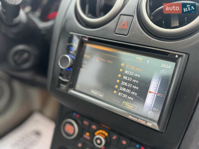 Коричневый Ниссан Кашкай 2, объемом двигателя 2 л и пробегом 206 тыс. км за 13750 $, фото 47 на Automoto.ua