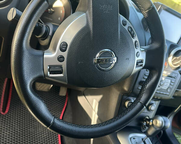 Красный Ниссан Кашкай 2, объемом двигателя 2 л и пробегом 262 тыс. км за 10000 $, фото 13 на Automoto.ua