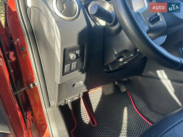 Красный Ниссан Кашкай 2, объемом двигателя 2 л и пробегом 262 тыс. км за 10000 $, фото 11 на Automoto.ua