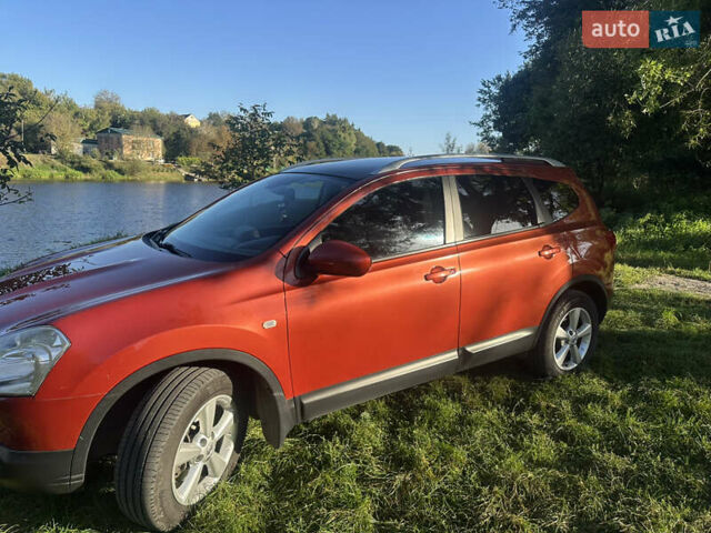 Красный Ниссан Кашкай 2, объемом двигателя 2 л и пробегом 262 тыс. км за 10000 $, фото 1 на Automoto.ua