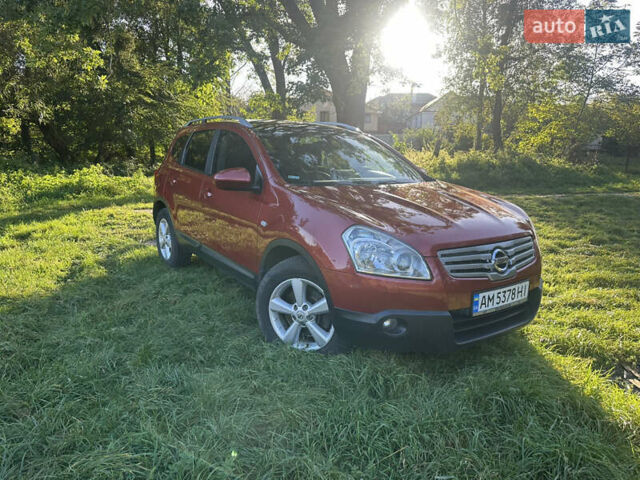 Красный Ниссан Кашкай 2, объемом двигателя 2 л и пробегом 262 тыс. км за 10000 $, фото 4 на Automoto.ua