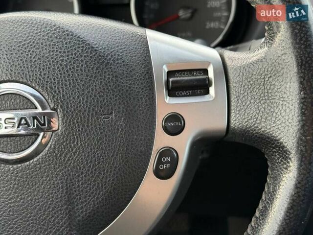 Красный Ниссан Кашкай 2, объемом двигателя 2 л и пробегом 239 тыс. км за 7990 $, фото 27 на Automoto.ua