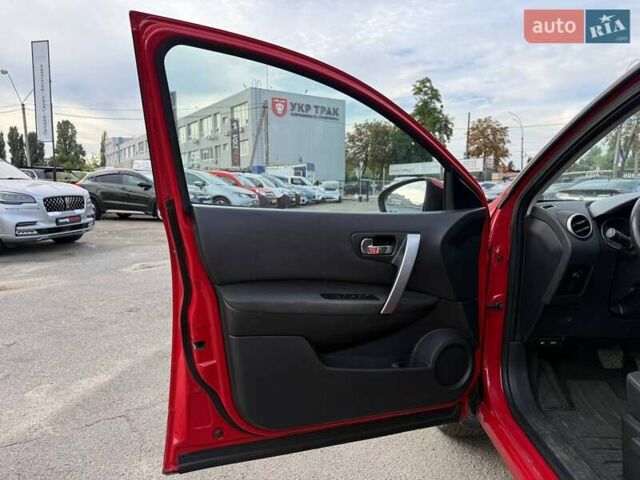 Красный Ниссан Кашкай 2, объемом двигателя 2 л и пробегом 239 тыс. км за 7990 $, фото 18 на Automoto.ua