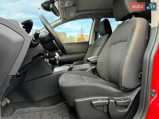 Красный Ниссан Кашкай 2, объемом двигателя 2 л и пробегом 239 тыс. км за 7990 $, фото 21 на Automoto.ua