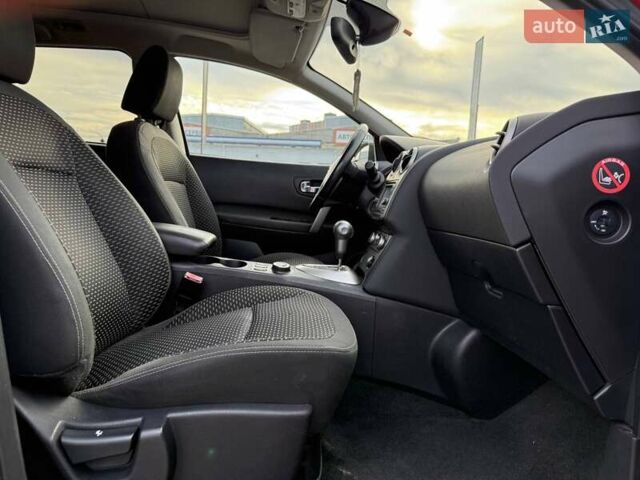 Красный Ниссан Кашкай 2, объемом двигателя 2 л и пробегом 240 тыс. км за 7490 $, фото 28 на Automoto.ua