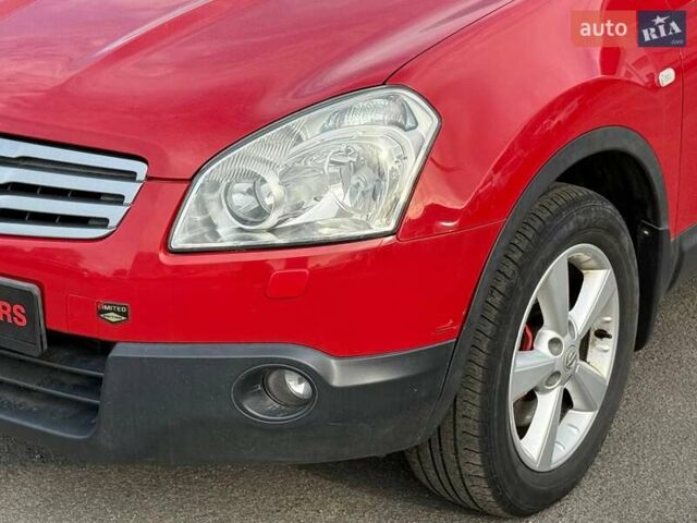 Красный Ниссан Кашкай 2, объемом двигателя 2 л и пробегом 240 тыс. км за 7490 $, фото 4 на Automoto.ua