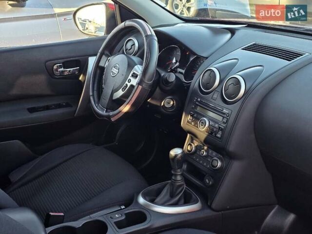 Красный Ниссан Кашкай 2, объемом двигателя 1.5 л и пробегом 292 тыс. км за 9999 $, фото 39 на Automoto.ua