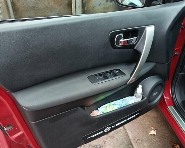 Красный Ниссан Кашкай 2, объемом двигателя 1.46 л и пробегом 196 тыс. км за 11000 $, фото 8 на Automoto.ua