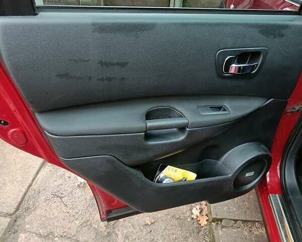 Красный Ниссан Кашкай 2, объемом двигателя 1.46 л и пробегом 196 тыс. км за 11000 $, фото 9 на Automoto.ua