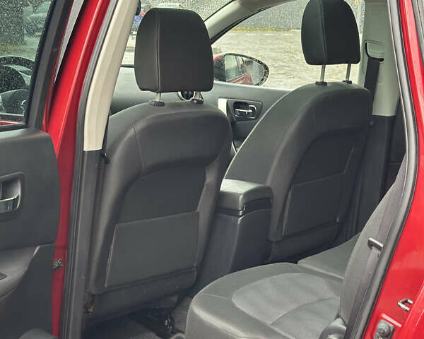 Красный Ниссан Кашкай 2, объемом двигателя 2 л и пробегом 222 тыс. км за 11799 $, фото 15 на Automoto.ua