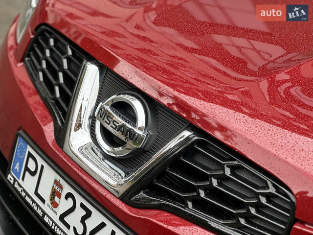 Красный Ниссан Кашкай 2, объемом двигателя 2 л и пробегом 222 тыс. км за 11799 $, фото 5 на Automoto.ua