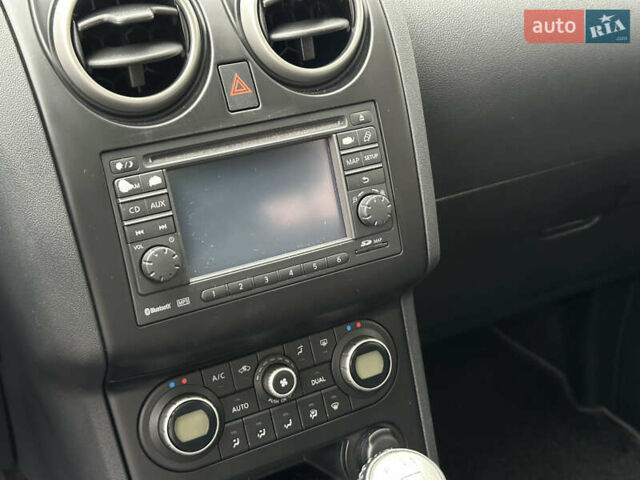 Красный Ниссан Кашкай 2, объемом двигателя 2 л и пробегом 222 тыс. км за 11799 $, фото 32 на Automoto.ua