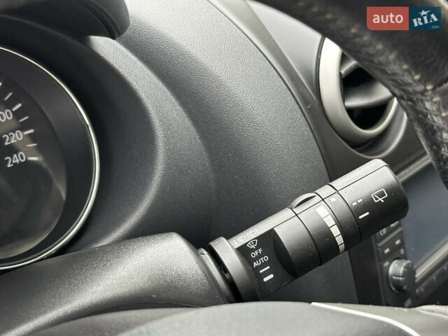 Красный Ниссан Кашкай 2, объемом двигателя 2 л и пробегом 222 тыс. км за 11799 $, фото 29 на Automoto.ua